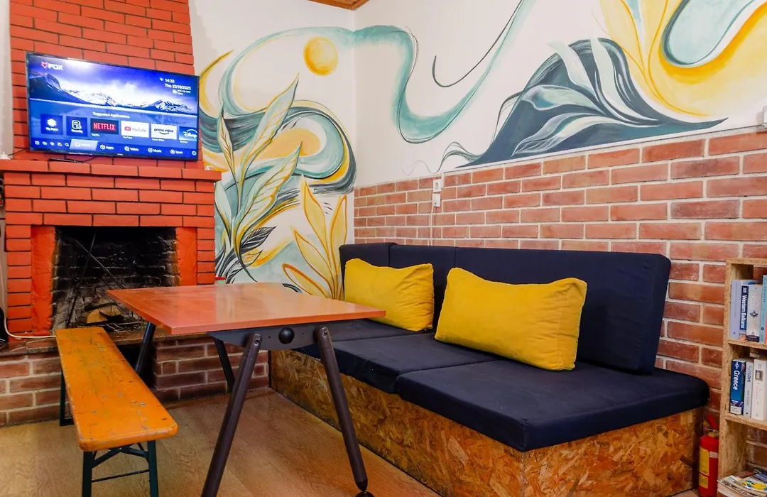 Buff Hostel Tirana-1