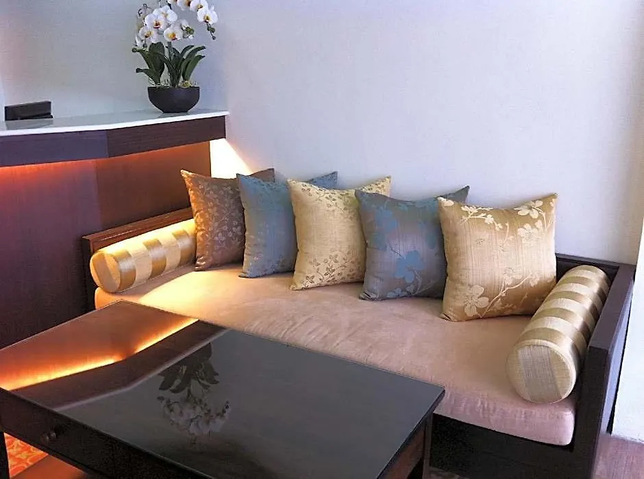 Smile Society Boutique Hostel-1