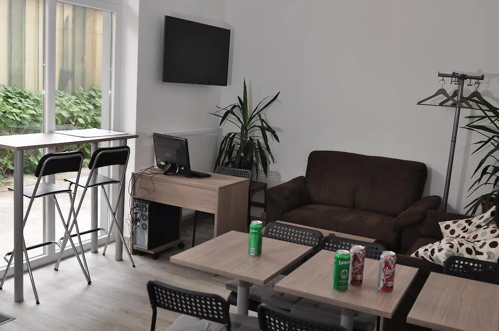 Hostel Tivoli-1