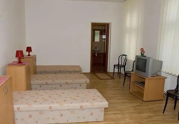 Hyde Park Hostel-1