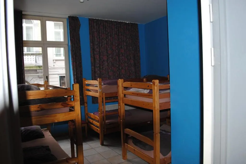 Charlie Rockets Youth Hostel-1