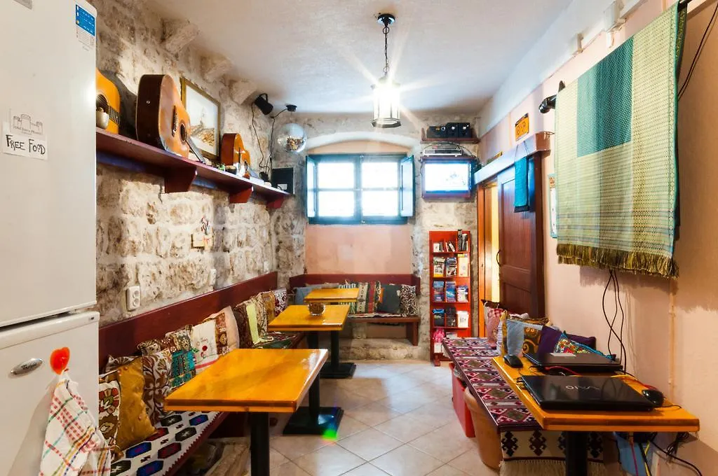 Old Town Hostel-1