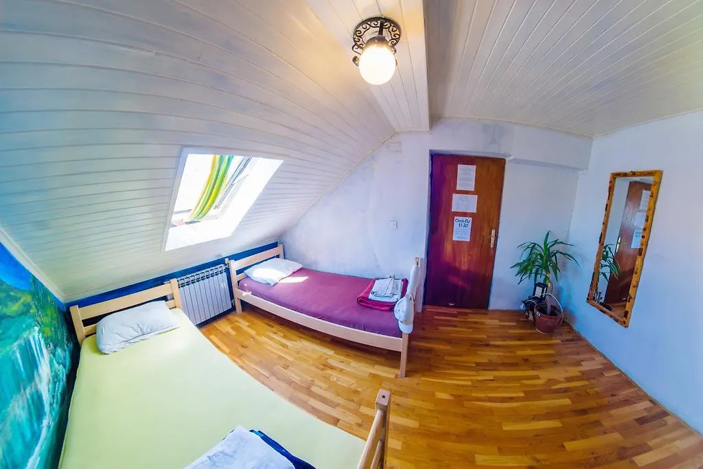 Hostel Mali Mrak-1