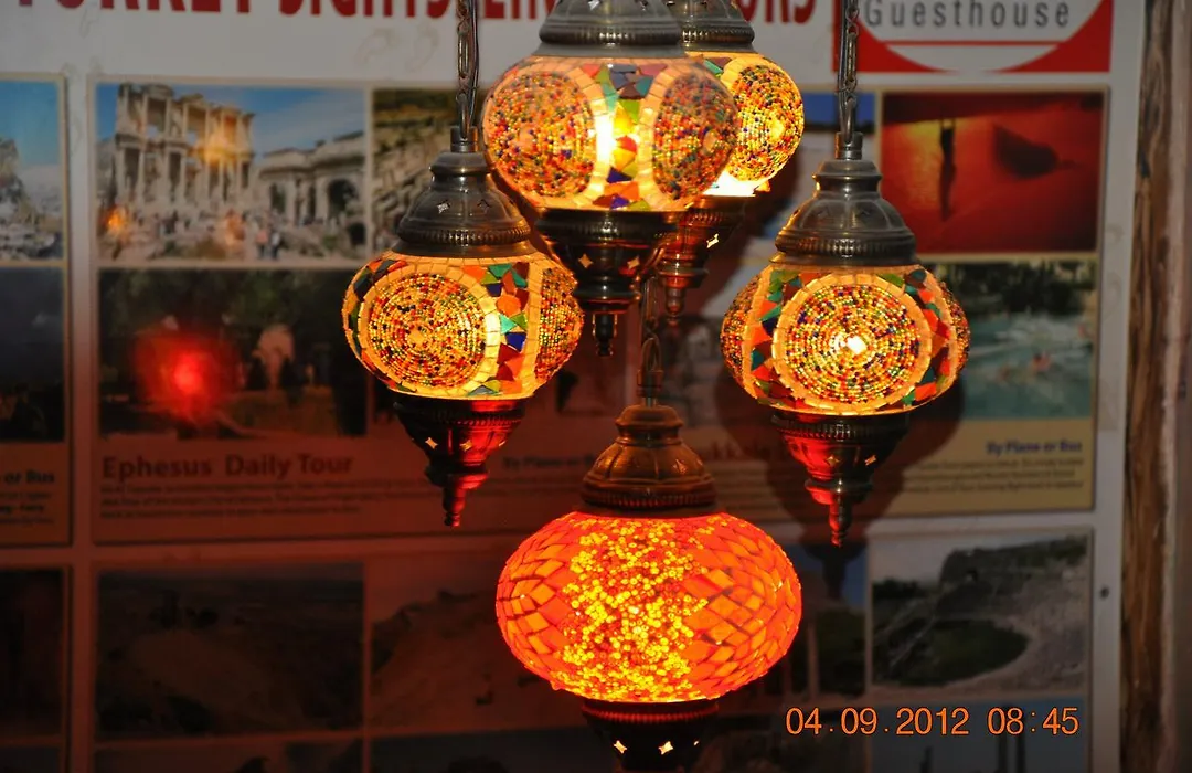Bahaus Hostel Near Bluemosque And Hagiasophiamosque - 2 Minutes-1