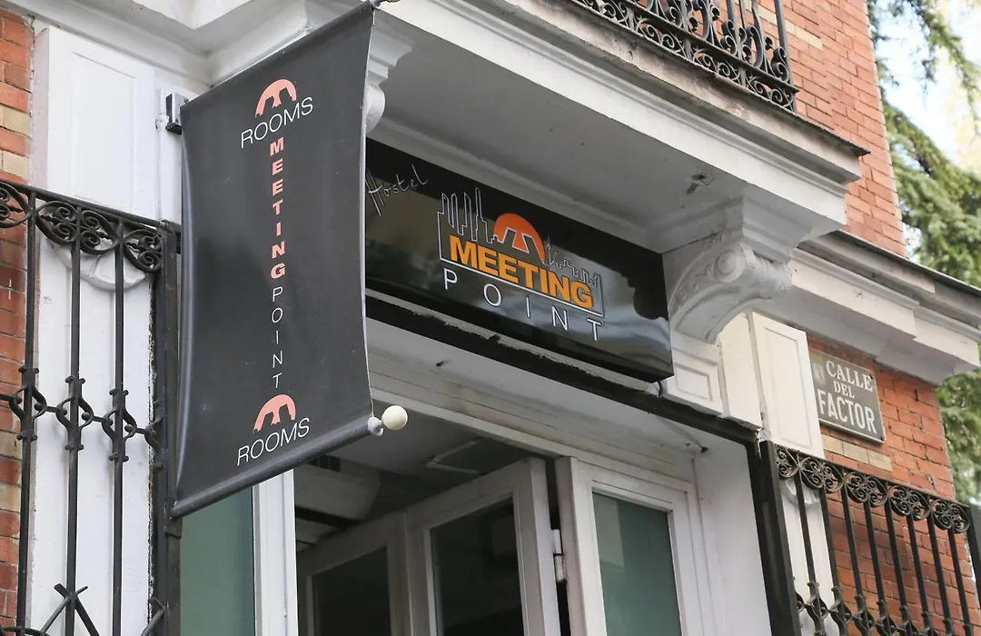 Hostels Meetingpoint-1