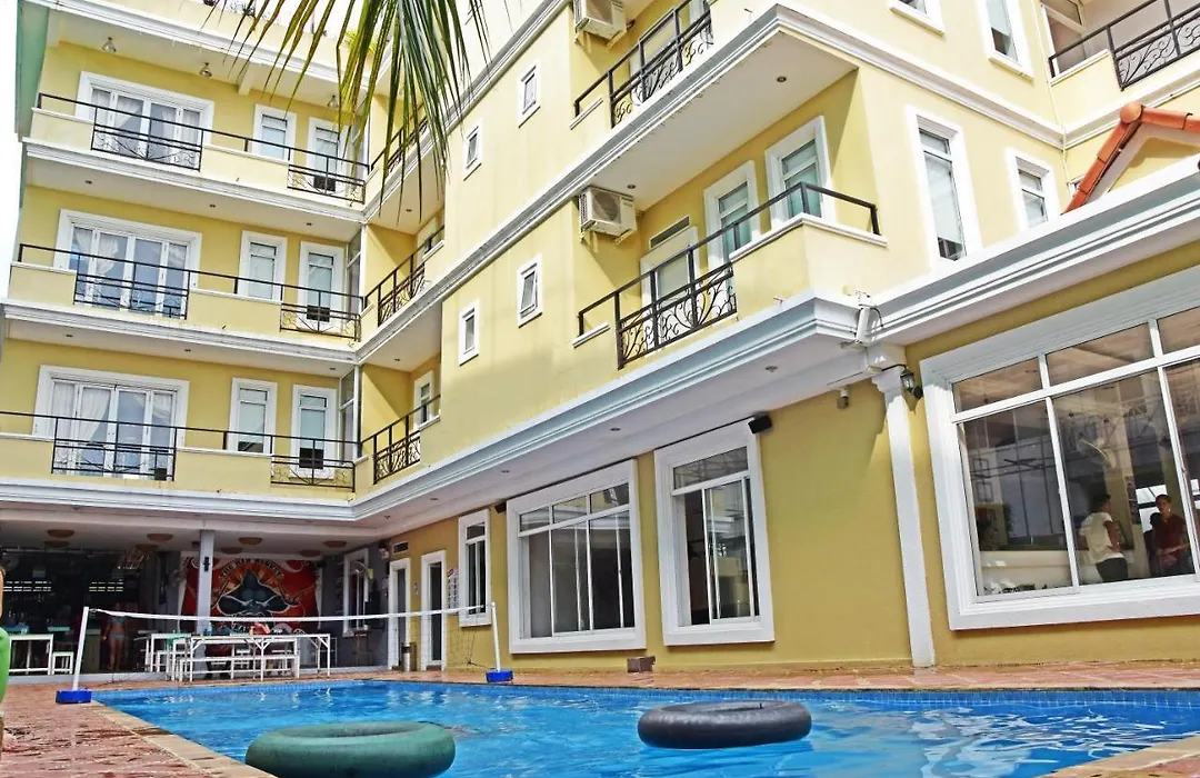Mad Monkey Hostel Kampot (Adults Only)-1