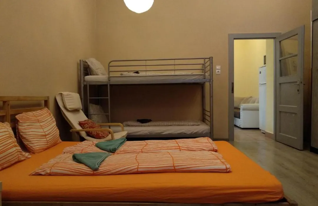 Hobar Hostel-1