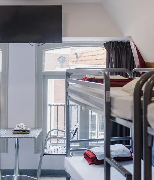 Hostel Warmoes Amsterdam-1