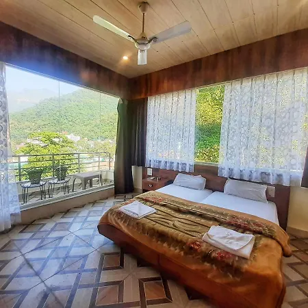 Zostel Rishikesh, Laxman Jhula-3