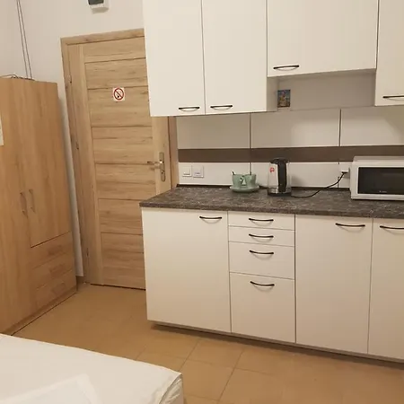 Hostel Mleczna - Metro Zacisze-2