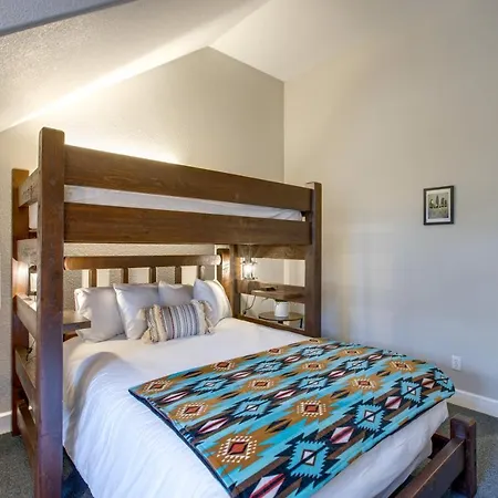 The Bivvi Hostel Telluride-3