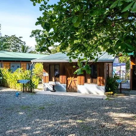 Karandi Hostel Uvita-2