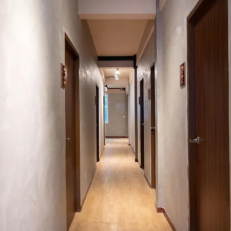 Buri Hostel Bangkok-3