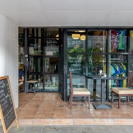 Buri Hostel Bangkok-2