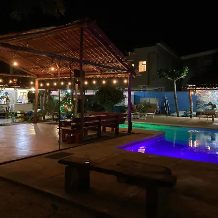 Tamahostel & Glamping-3