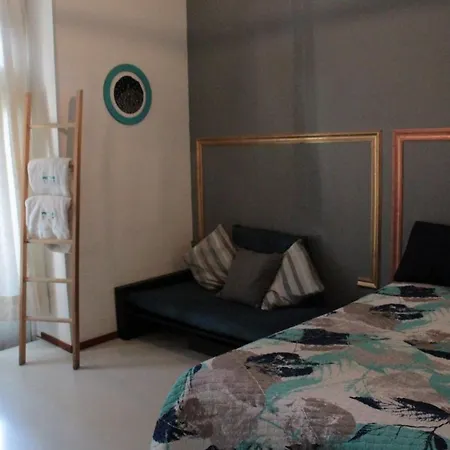 Metro Hostal Boutique-3