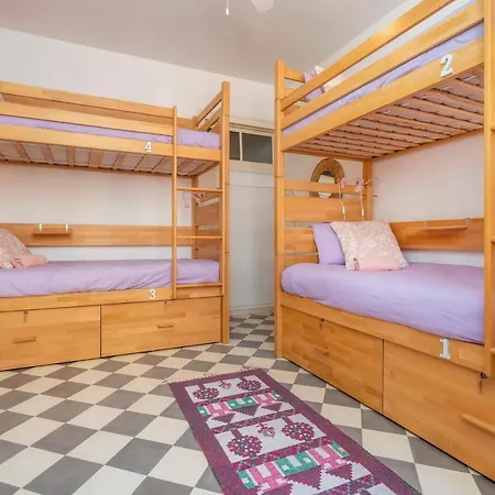 Female Hostel-2