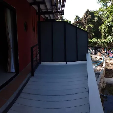 White Jail At Koh Tao Hostel-2