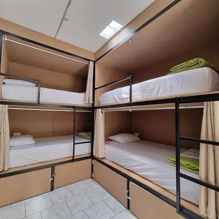 Central Hostel Zona 10-2
