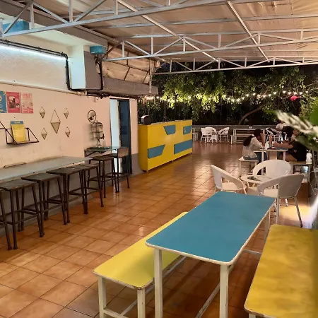Locomo Hostel Og - Stay Work Eat-2