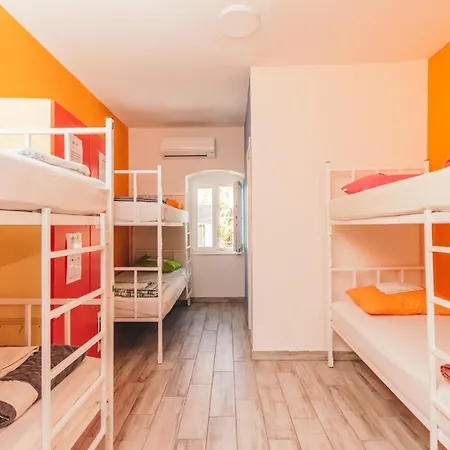 Booze & Snooze Social Hostel-2