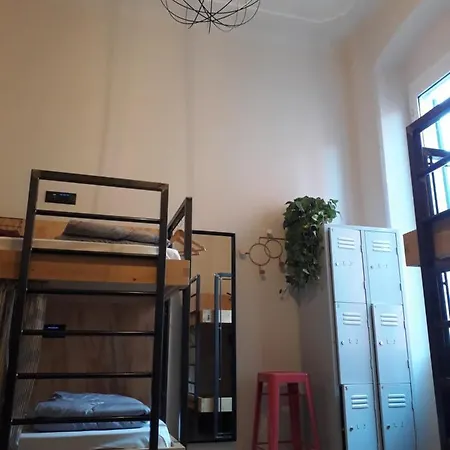 5 Terre Backpackers City-2