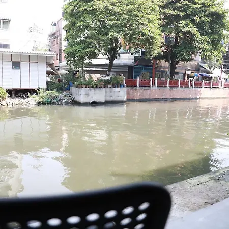 The Cube Hostel Khaosan-2