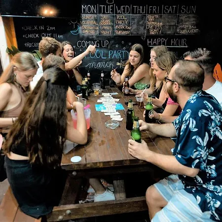 Revolution Koh Tao-3