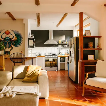 Salty Enthusiasts Share House & Villas-2