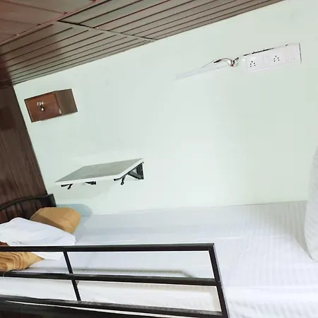 Vakola Dormitory Ac Beds-3