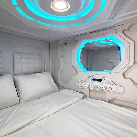 Capsula Hotel-2