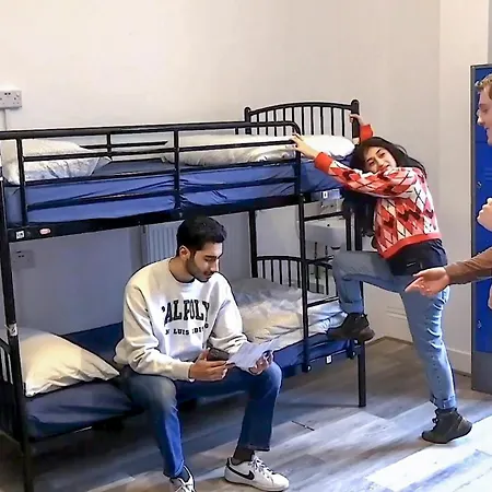 Urbany Hostel London 18-40 Years Old-3