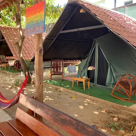 Tamahostel & Glamping-2