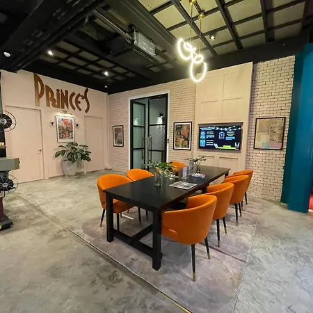 Prince Theatre Heritage Stay Hostel - Silom-3