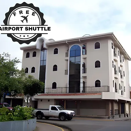 Alajuela Backpackers Airport Hostel-3