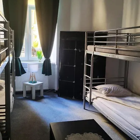 Green Cat Rooms-3