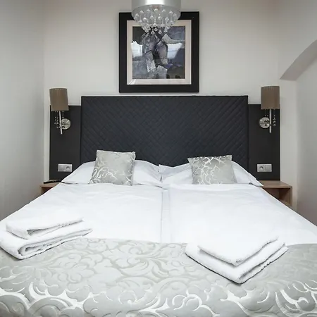Charles Bridge Hostel & Apartments-3