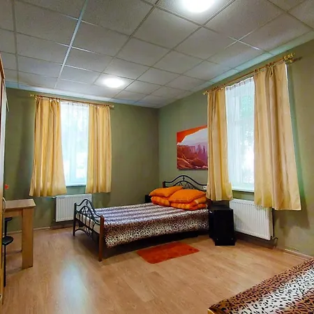 Happy Hostel-3