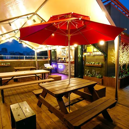 24 Guesthouse Sinchon Avenue-3