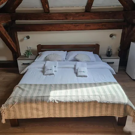 Step To Kotor Bay Guesthouse-2
