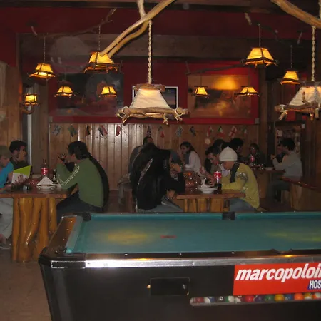 Marcopolo Inn Hostel Bariloche (Adults Only)-2