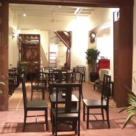 Red Inn Court-2