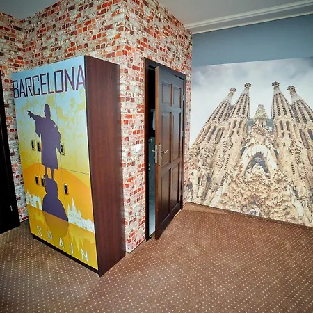 World Hostel - Old Town-3
