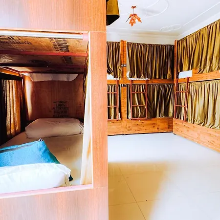 Hot - House Of Travellers, Rishikesh-3