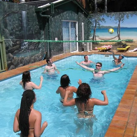 Aussitel Backpackers-3