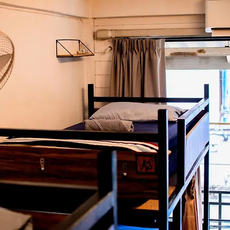 Back Home Backpackers Hostel-2