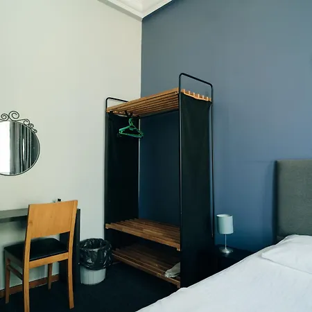 Hush Hostel Lounge-2