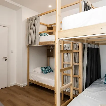 Madalena Hostel E Suites-2