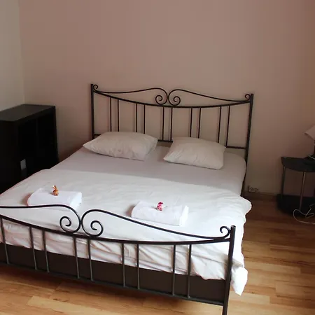 Viru Backpackers Hostel-2