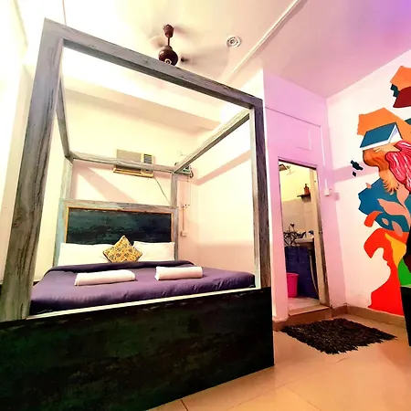 Madsquad Hostel Dorms & Rooms-3